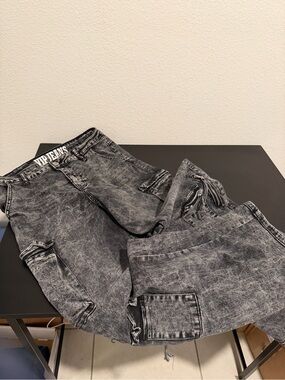 VIP Jeans Juniors Size 10 Black Acid Wash Cargo Jeans
